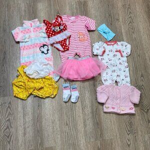 Baby girl clothes bundle Size 3-6 Months